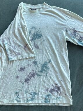 H&M tie dye shirt